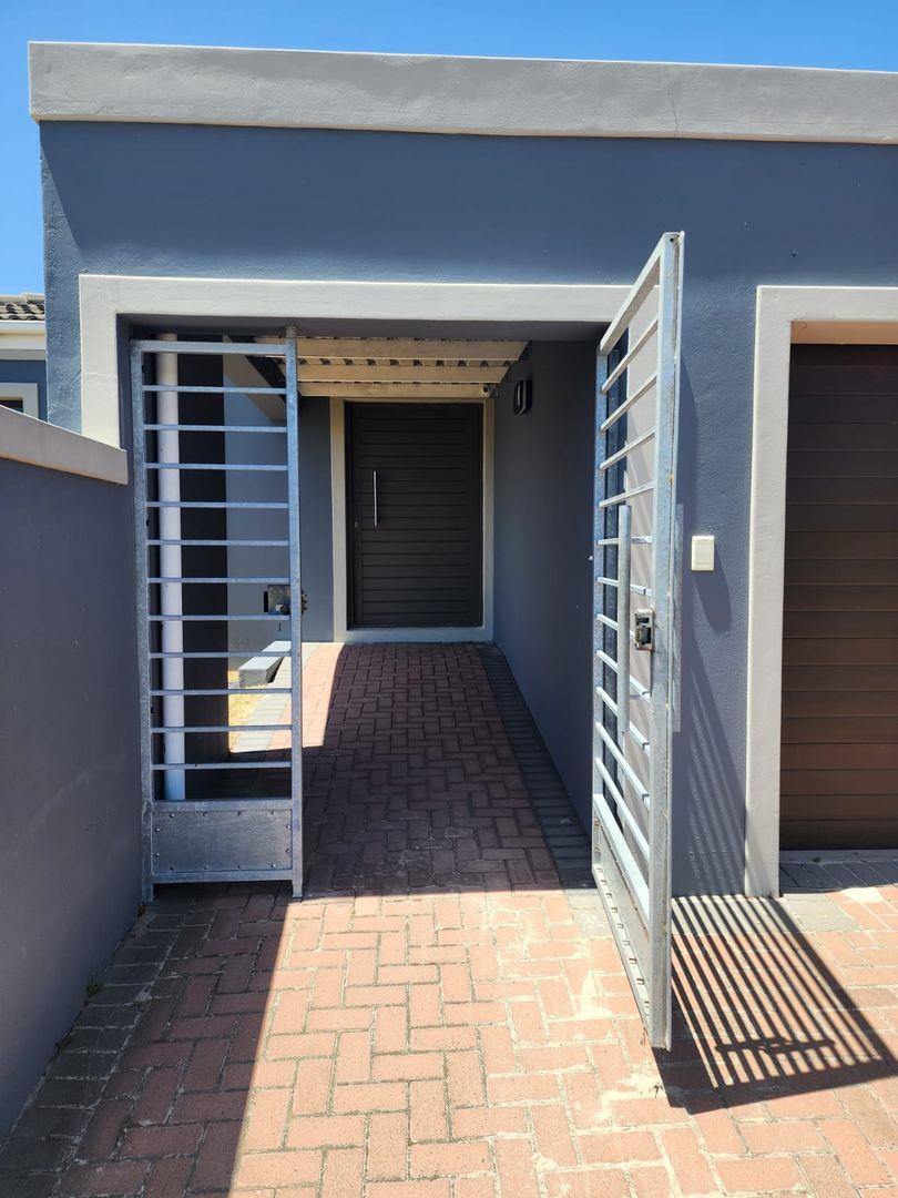 3 Bedroom Property for Sale in Parklands Western Cape